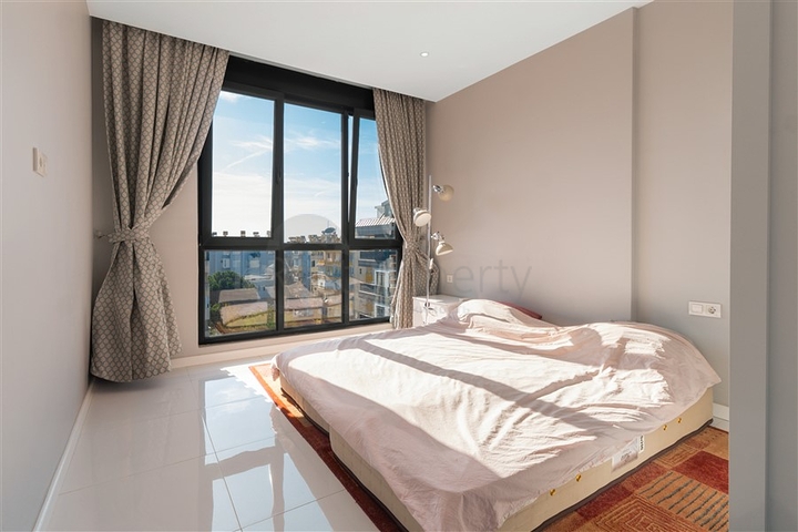 Просторный пентхаус 2+1 в центре Аланьи