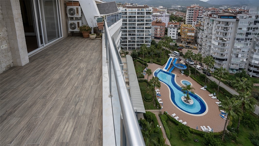 Стильный пентхаус 3+1 с развитой инфраструктурой в районе Джикджилли