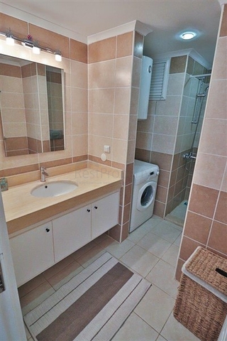 Просторная квартира 3+1 с террасой в благоустроенном жилом комплексе