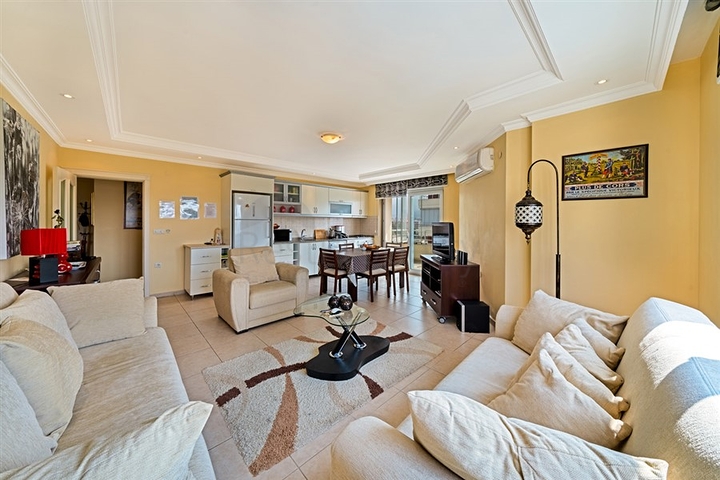 Уютная квартира 3+1 в благоустроенном жилом комплексе района Тосмур