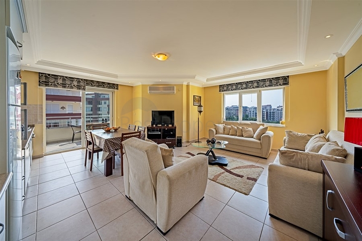 Уютная квартира 3+1 в благоустроенном жилом комплексе района Тосмур