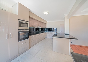 Просторный пентхаус 3+2 с террасой в благоустроенном жилом комплексе района Тосмур