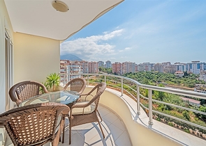 Просторный пентхаус 3+2 с террасой в благоустроенном жилом комплексе района Тосмур