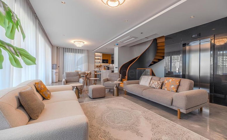 Современная вилла 3+1 с террасой и развитой инфраструктурой в районе Каргыджак