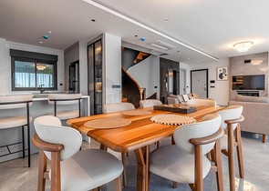 Современная вилла 3+1 с террасой и развитой инфраструктурой в районе Каргыджак