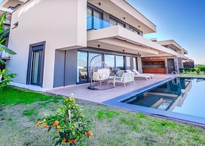 Современная вилла 3+1 с террасой и развитой инфраструктурой в районе Каргыджак