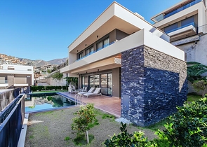 Современная вилла 3+1 с террасой и развитой инфраструктурой в районе Каргыджак