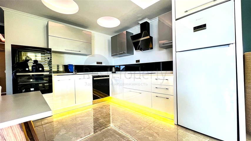 Квартира 3+1 в благоустроенном жилом комплексе района Оба