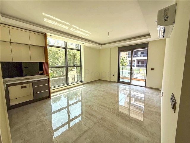 Современная квартира 2+1 в новом доме района Клеопатра