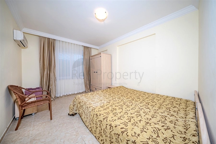 Просторный пентхаус 4+1 с террасой в районе Тосмур