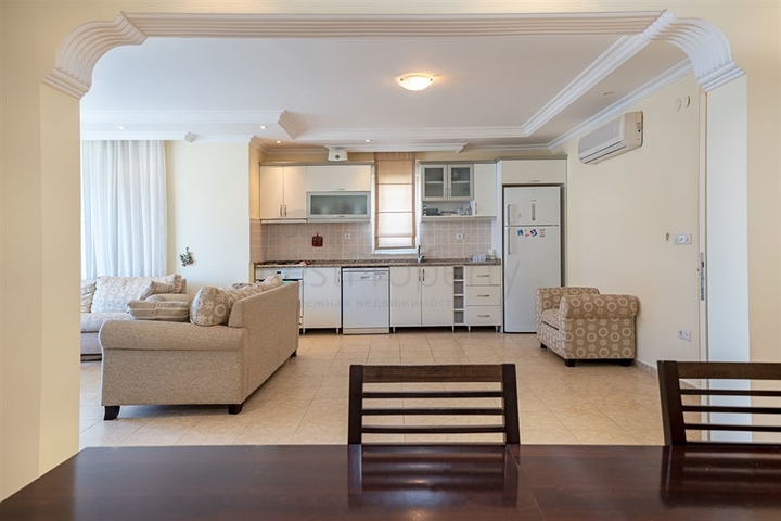 Просторный пентхаус 4+1 с террасой в районе Тосмур