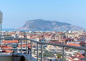 Просторный пентхаус 4+1 с террасой в районе Тосмур