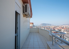 Просторный пентхаус 4+1 с террасой в районе Тосмур