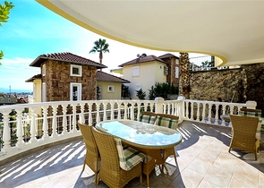 Уютная вилла в центральной части Алании для комфортной жизни