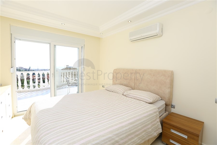 Уютная вилла с террасой и развитой инфраструктурой