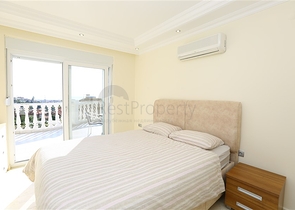 Уютная вилла с террасой и развитой инфраструктурой