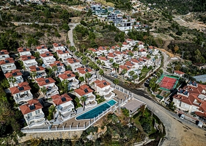 Уютная вилла с террасой и развитой инфраструктурой