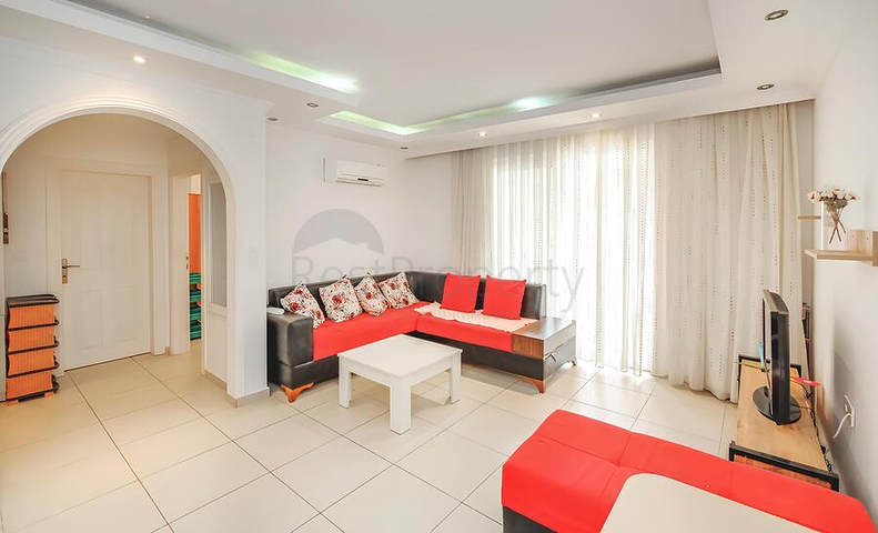 Уютная меблированная квартира 1+1 в жилом комплексе с бассейном