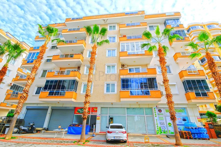 Уютная меблированная квартира 1+1 в жилом комплексе с бассейном