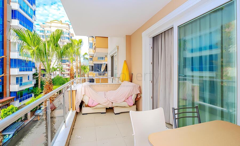 Уютная меблированная квартира 1+1 в жилом комплексе с бассейном