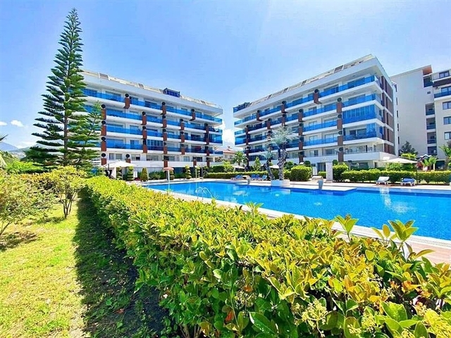 Просторный пентхаус 3+1 с террасой в современном жилом комплексе