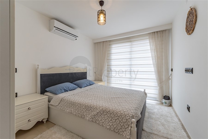 Просторный пентхаус 3+1 с террасой в современном жилом комплексе