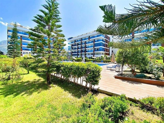 Просторный пентхаус 3+1 с террасой в современном жилом комплексе