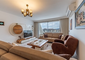 Просторный пентхаус 3+1 с террасой в современном жилом комплексе