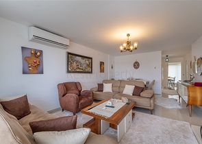 Просторный пентхаус 3+1 с террасой в современном жилом комплексе