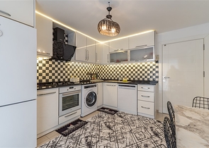 Просторный пентхаус 3+1 с террасой в современном жилом комплексе