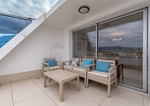 Просторный пентхаус 3+1 с террасой в современном жилом комплексе