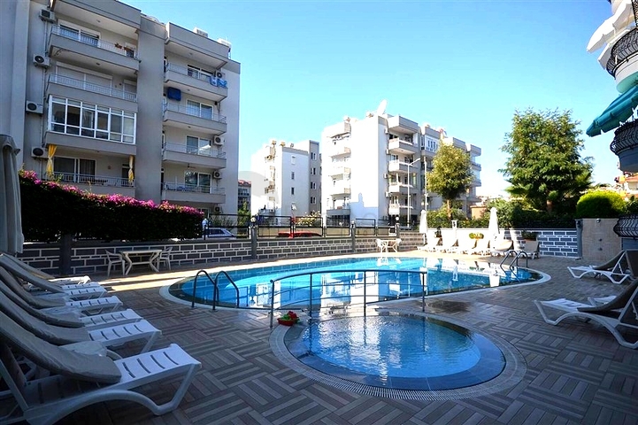 Светлая меблированная квартира 2+1 в развитом районе