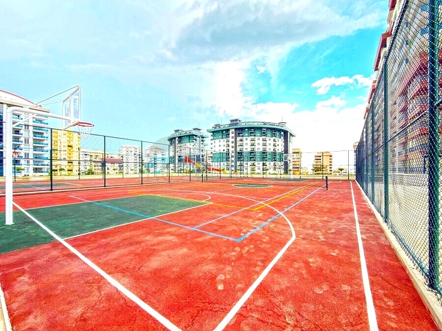 Светлая квартира 1+1 с выходом в сад в развитом комплексе