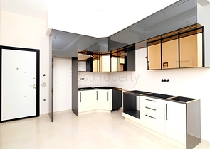 Светлая квартира 1+1 с выходом в сад в развитом комплексе