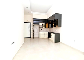 Светлая квартира 1+1 с выходом в сад в развитом комплексе