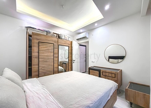 Уютная меблированная квартира 1+1 в современном доме района Клеопатра