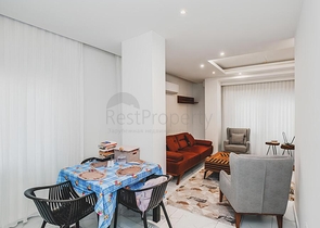 Уютная меблированная квартира 1+1 в современном доме района Клеопатра