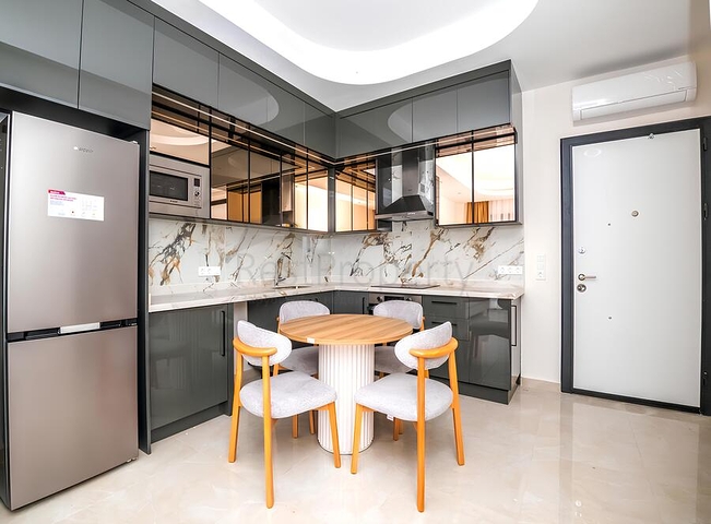 Современная меблированная квартира с развитой инфраструктурой в Махмутларе