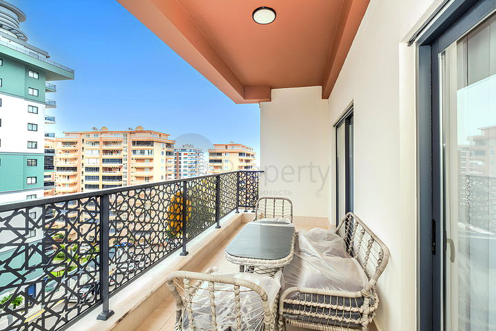 Современная меблированная квартира с развитой инфраструктурой в Махмутларе