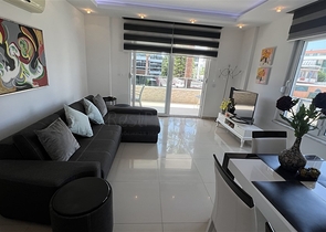 Просторная меблированная квартира с двумя балконами в Тосмуре