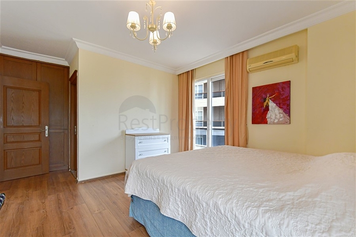 Светлая 2+1 квартира в развитом жилом комплексе в районе Тосмур