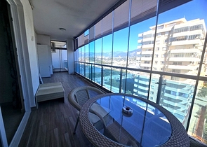 Светлая квартира 1+1 на высоком этаже в районе Махмутлар