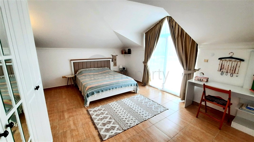 Светлая квартира с террасой и инфраструктурой для комфортной жизни