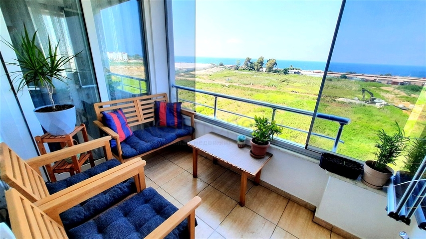 Светлая квартира с террасой и инфраструктурой для комфортной жизни