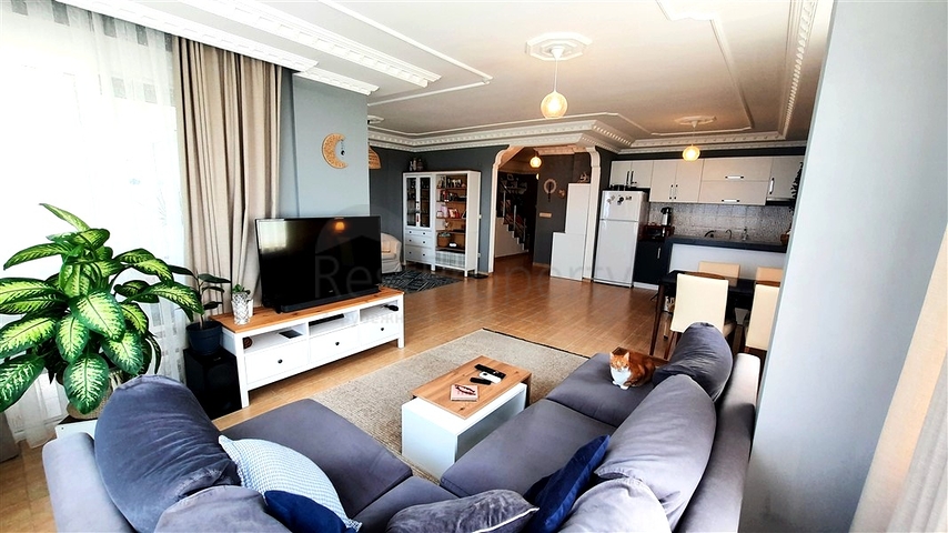 Светлая квартира с террасой и инфраструктурой для комфортной жизни