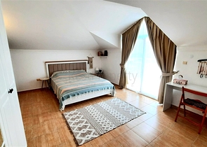 Светлая квартира с террасой и инфраструктурой для комфортной жизни