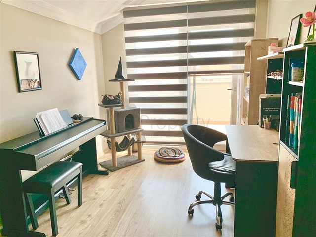 Просторная квартира 4+1 в ухоженном жилом комплексе