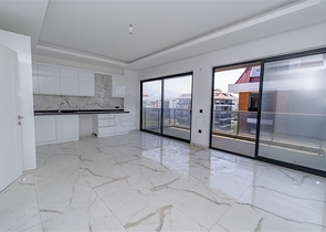 Современная квартира 3+1 в благоустроенном жилом доме