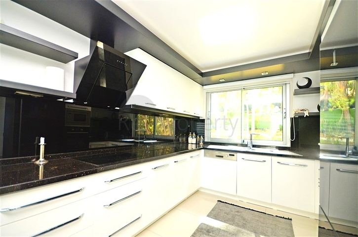 Квартира 2+1 с полной инфраструктурой в районе Каргыджак