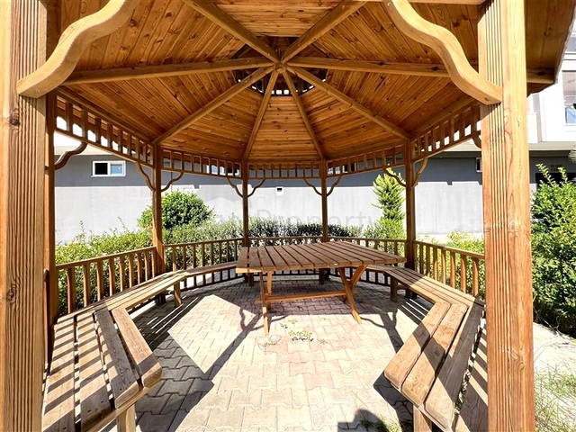 Квартира 1+1 с мебелью и инфраструктурой в районе Конаклы